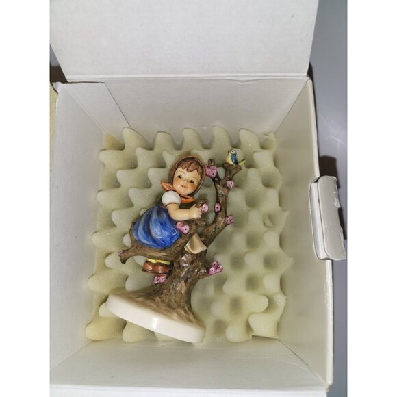 VINTAGE GOEBEL #141/1 APPLE TREE GIRL" TMK-6 HAND PAINTED FIGURINE 6 W. GERMANY! - Picture 10 of 10